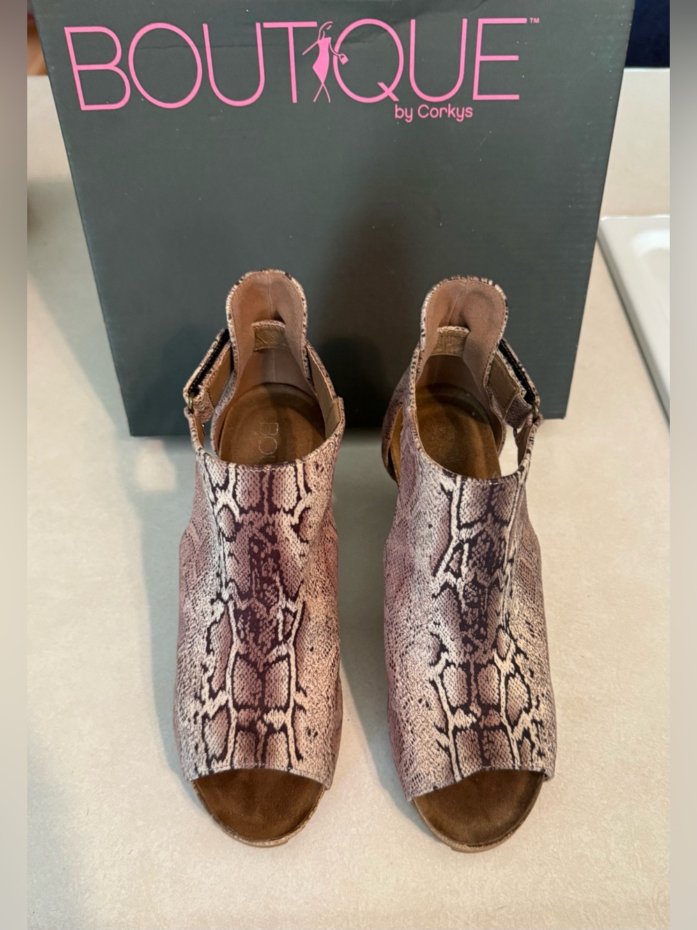 Boutique by Corky’s Brown Snake Women’s Shoes Wedges Size 7 Adjustable Like New